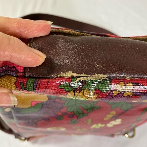 sakroots purse crossbody with adjustable strap pockets inside /Out - Picture 8 of 8